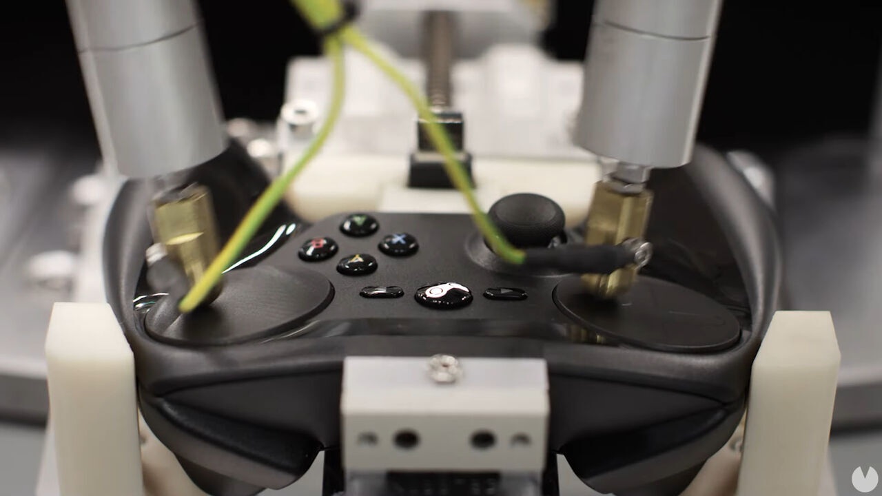 Creador aficionado diseña su propio Steam Controller 2