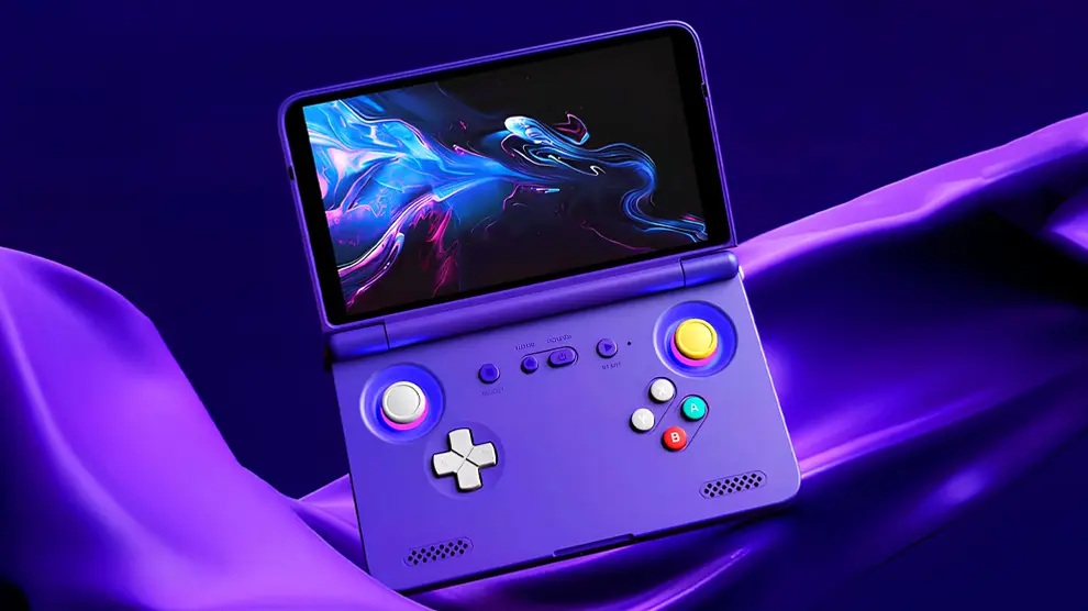 La firma Retroid ha presentado una consola portátil de diseño “flip”