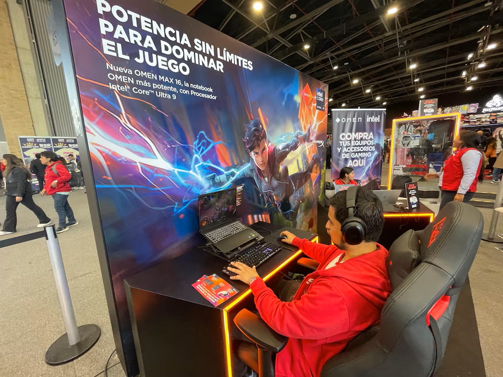 La opción conveniente entre una consola y una computadora