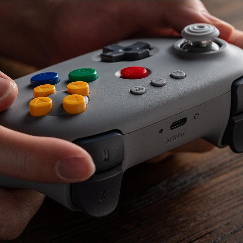 Nintendo Switch recibe mando 8BitDo 64 estilo N64 clásico
