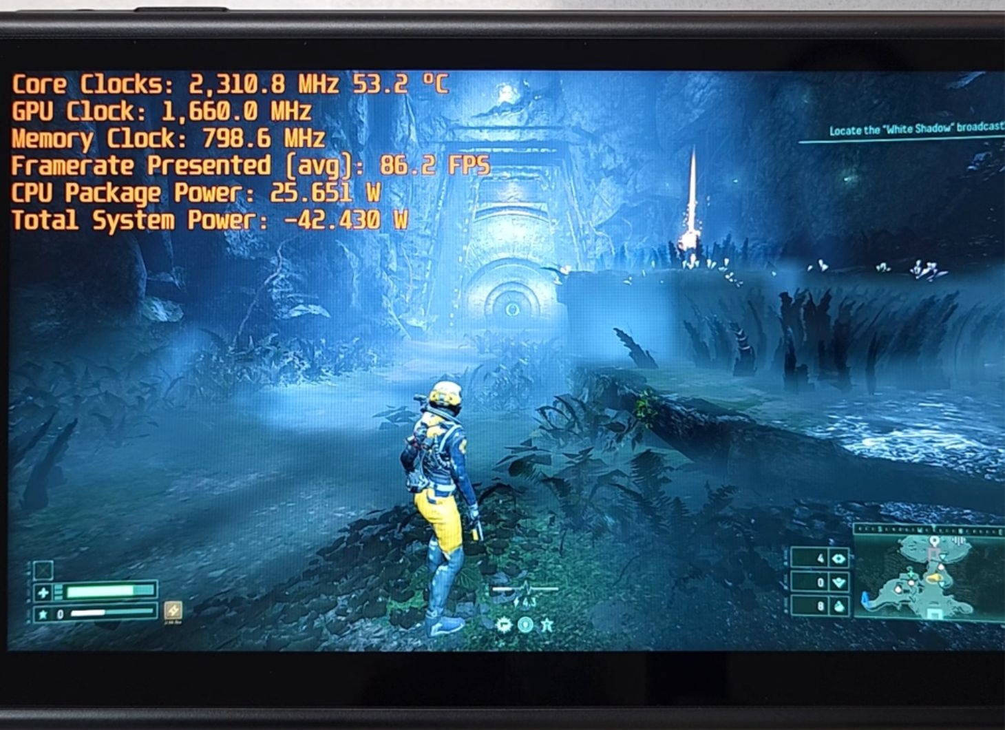 Portátil AMD Strix Halo rinde 86 FPS en Returnal a 1080p