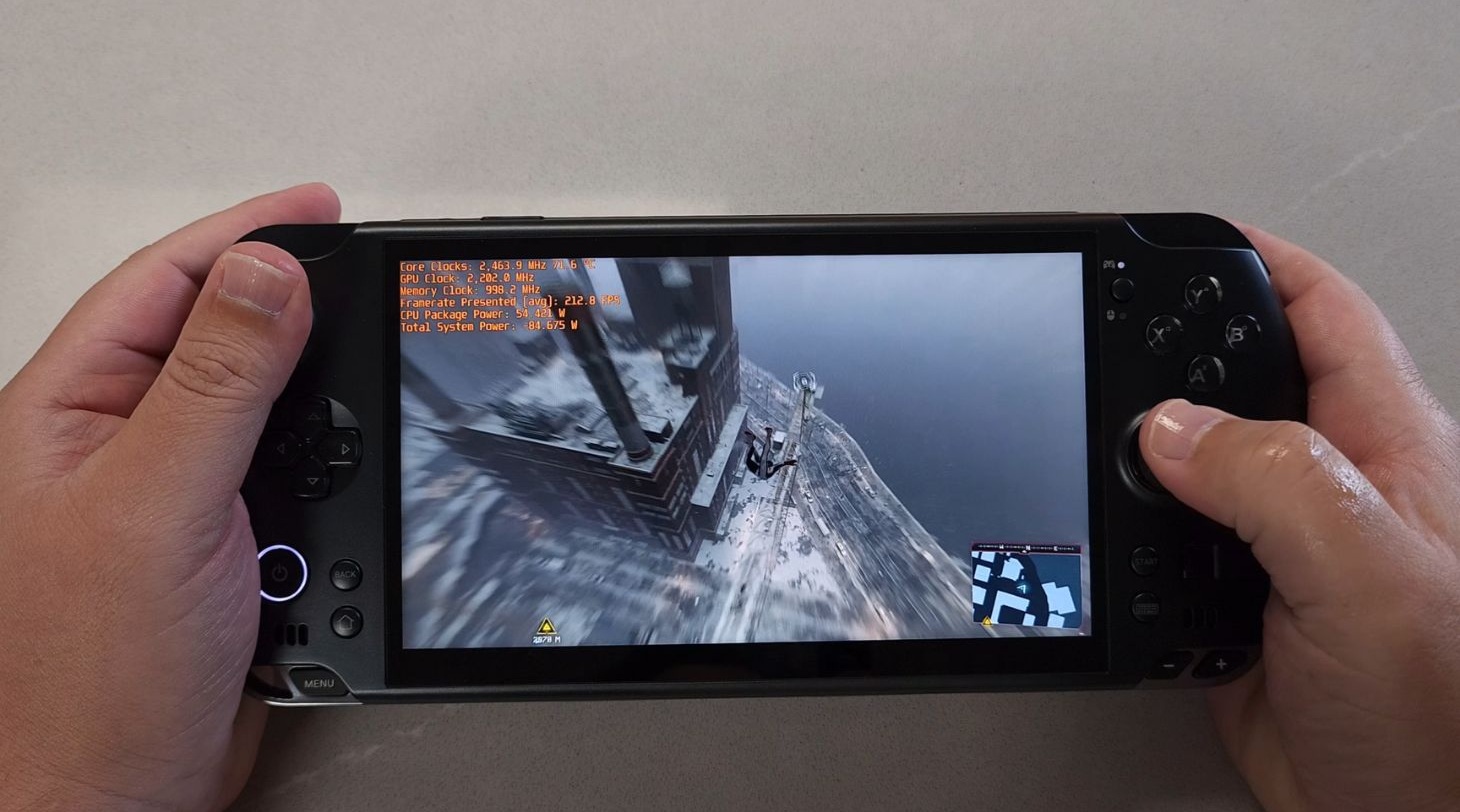 Portátil AMD Strix Halo rinde 86 FPS en Returnal a 1080p